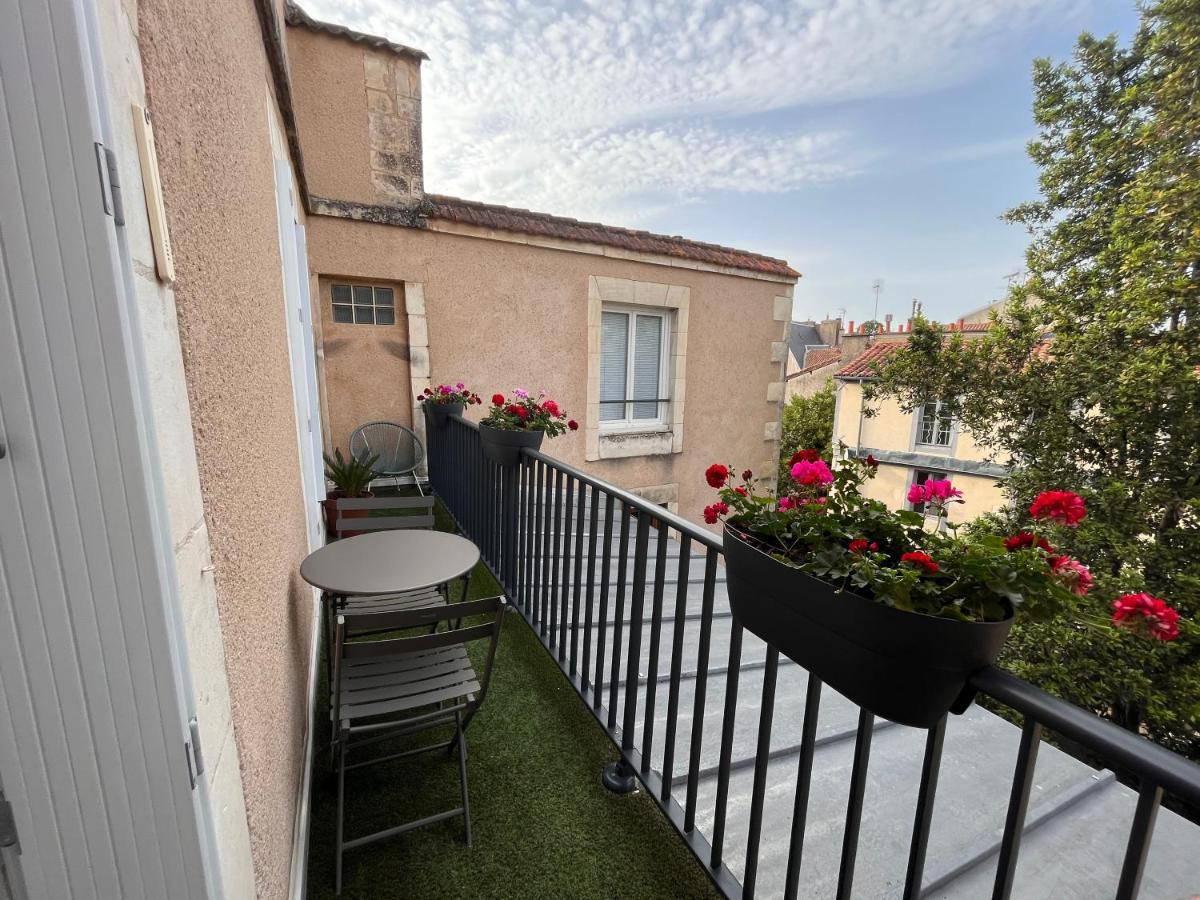 • Bel Appartement - Centre Historique De Poitiers Eksteriør billede